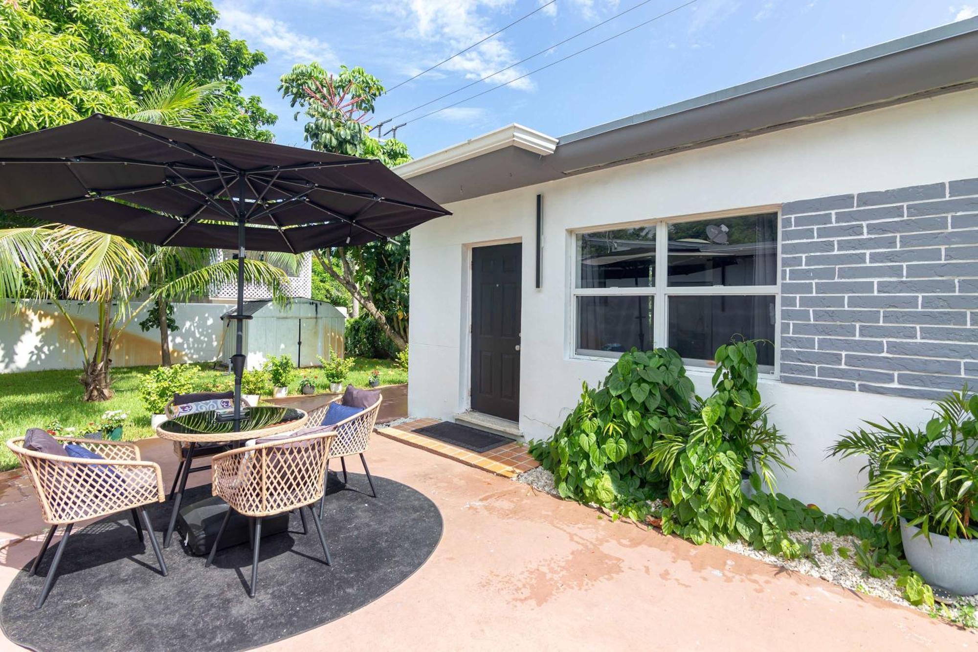 Serene Cottage Retreat, Ideal For Couples & Solo マイアミ エクステリア 写真