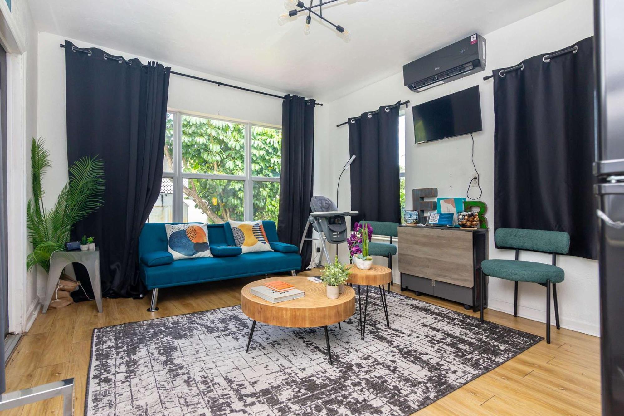 Serene Cottage Retreat, Ideal For Couples & Solo マイアミ エクステリア 写真